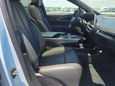 Used 2024 Cadillac Lyriq Sport AWD/4WD image 52