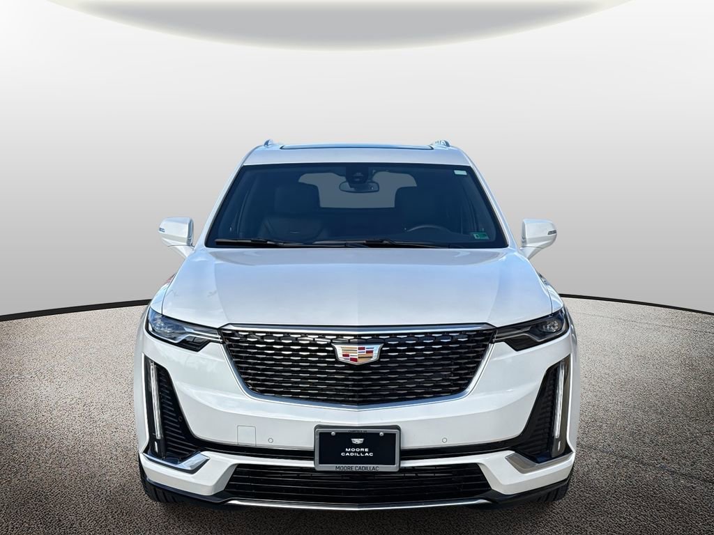 New 2025 Cadillac XT6 Luxury AWD/4WD image 6