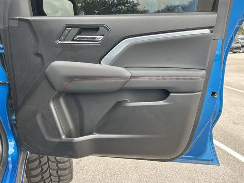 Used 2023 Chevrolet Colorado Z71 w/ Z71 Convenience Package 2 image 41