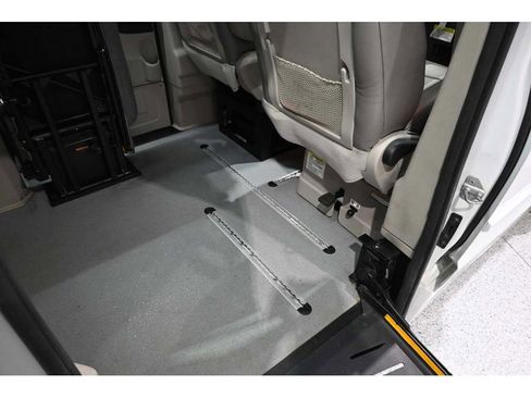Used 2017 Dodge Grand Caravan SE w/ Power Window Group FWD image 20