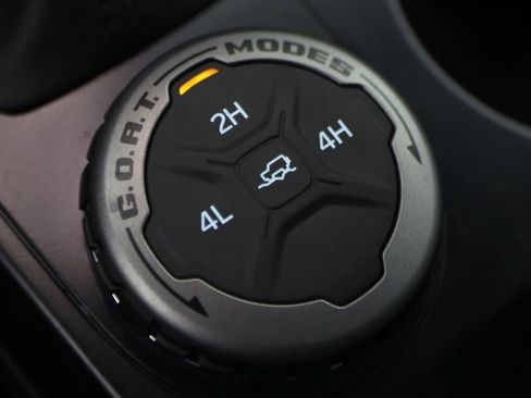 Used 2025 Ford Bronco Outer Banks image 23