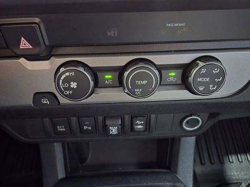 Used 2019 Toyota Tacoma SR5 image 20