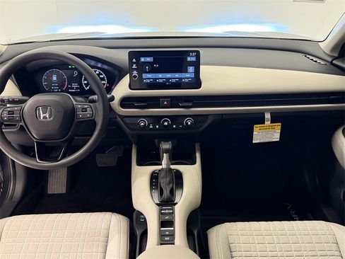 New 2026 Honda HR-V LX image 15