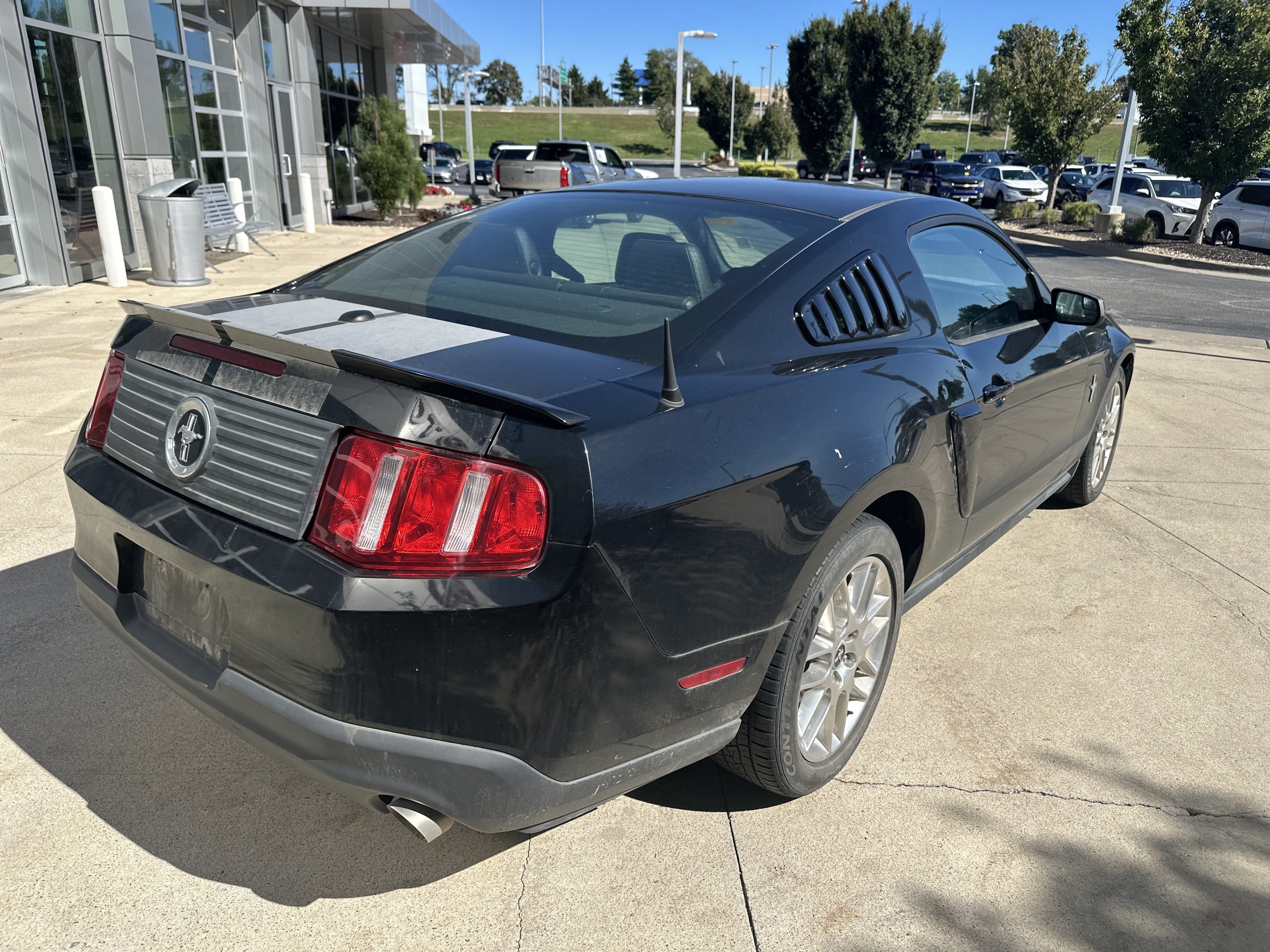 Used 2012 Ford Mustang Premium RWD image 6