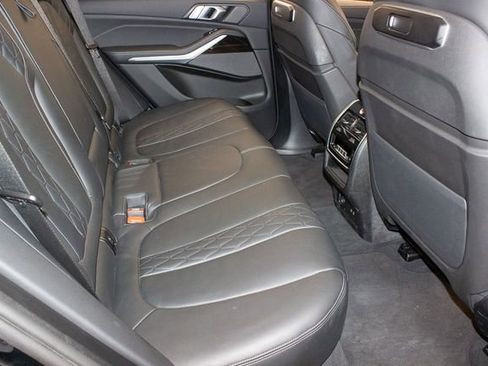 Used 2025 BMW X5 xDrive50e AWD/4WD image 12