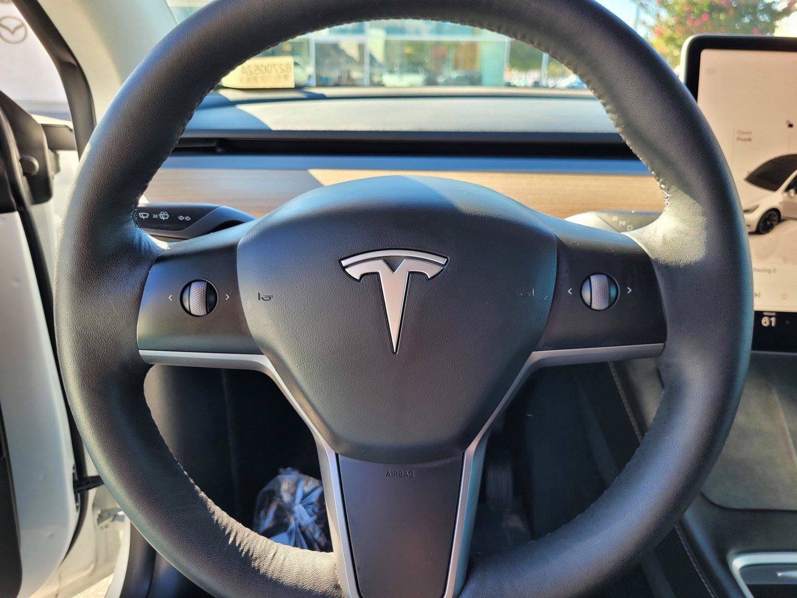 Used 2022 Tesla Model Y Long Range AWD/4WD image 34