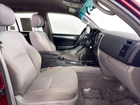 Used 2006 Toyota 4Runner SR5 RWD image 27