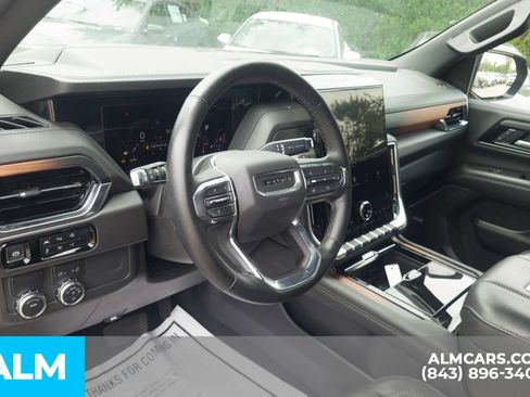 Used 2025 GMC Yukon XL Denali RWD image 15