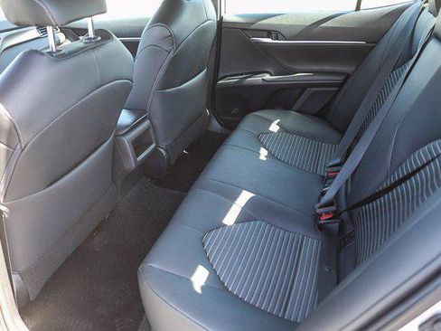 Certified 2019 Toyota Camry SE image 17