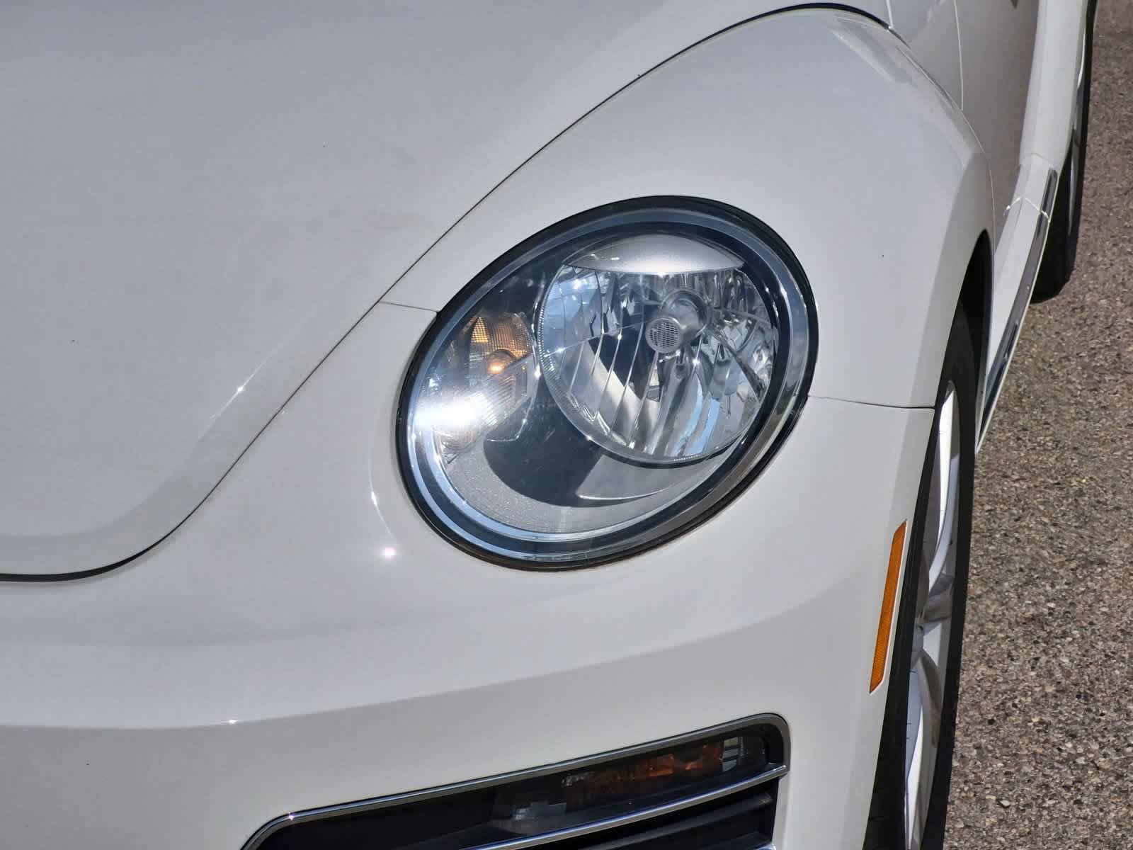 Used 2017 Volkswagen Beetle 1.8T SE FWD image 11
