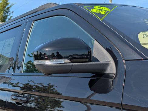 Certified 2025 Ford Expedition Max Platinum w/ Stealth Appearance Package AWD/4WD image 10