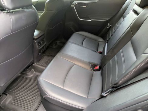 Used 2022 Toyota RAV4 XLE Premium AWD/4WD image 19