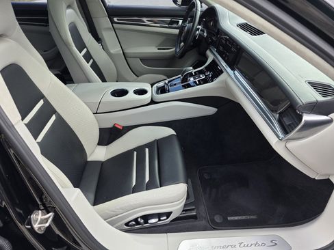 Used 2021 Porsche Panamera Turbo S image 3