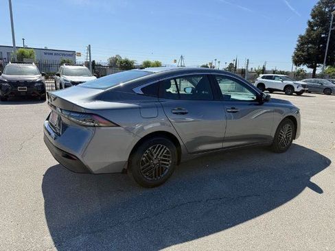 New 2026 Nissan Sentra SV w/ Floor Mat Package FWD image 6