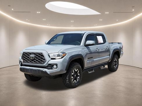 Used 2021 Toyota Tacoma TRD Off-Road w/ Technology Package AWD/4WD image 3