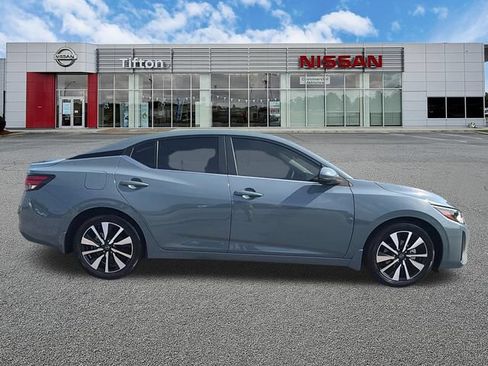 Used 2025 Nissan Sentra SV w/ SV Premium Package FWD image 8