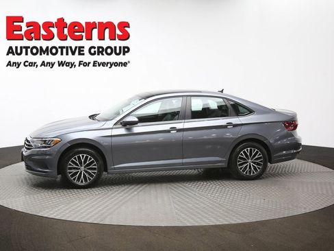 Used 2021 Volkswagen Jetta SE w/ SE Cold Weather Package image 58