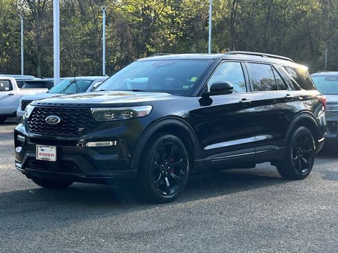 Used 2024 Ford Explorer ST w/ Equipment Group 401A image 2