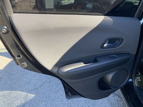 Used 2022 Honda HR-V LX image 18