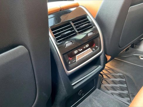 Used 2023 BMW X5 xDrive40i w/ M Sport Package image 10