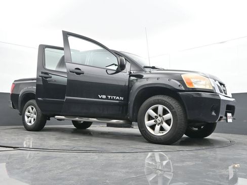 Used 2011 Nissan Titan SV image 48