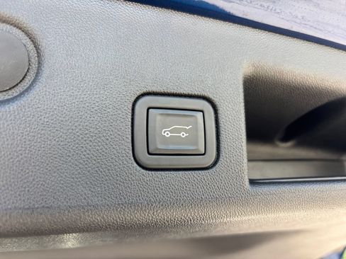 Used 2022 Chevrolet Equinox LT AWD/4WD image 18