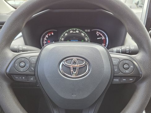 Used 2024 Toyota RAV4 XLE image 10