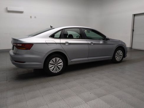 Used 2019 Volkswagen Jetta SE image 10