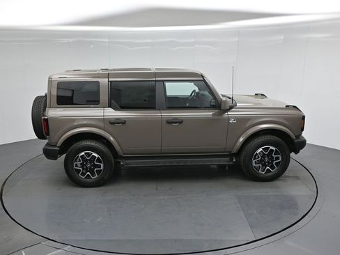 New 2026 Ford Bronco Outer Banks AWD/4WD image 38
