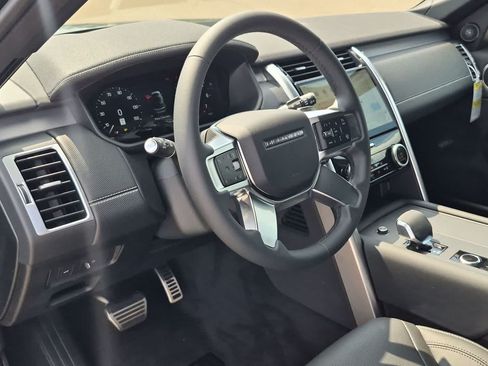 New 2026 Land Rover Discovery Dynamic SE AWD/4WD image 2