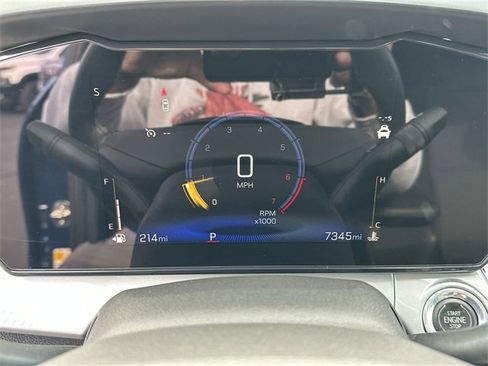 Certified 2024 Chevrolet Trax LT w/ LT Convenience Package image 11