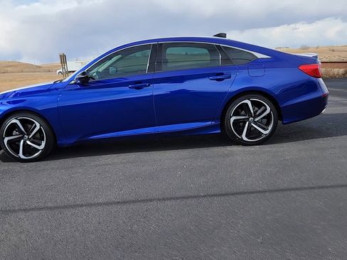 Used 2021 Honda Accord Sport Special Edition image 2