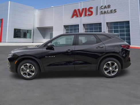 Used 2025 Chevrolet Blazer LT AWD/4WD image 10