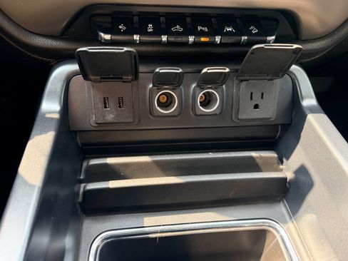Used 2018 GMC Sierra 1500 Denali AWD/4WD image 34