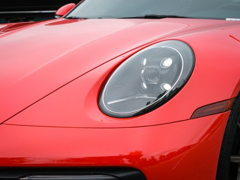 Used 2020 Porsche 911 Carrera S RWD image 6