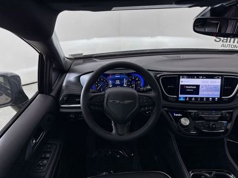 New 2026 Chrysler Pacifica Limited w/ S Appearance Package image 21