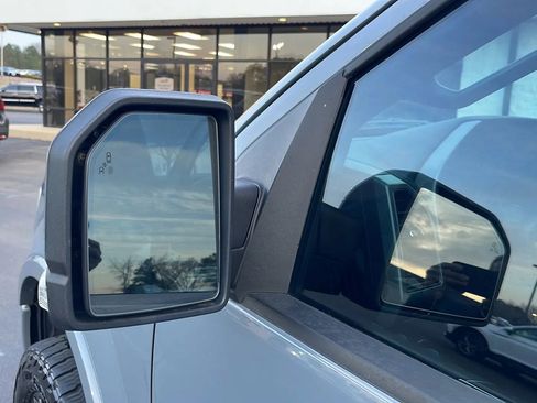 Used 2019 Ford F150 Lariat image 14