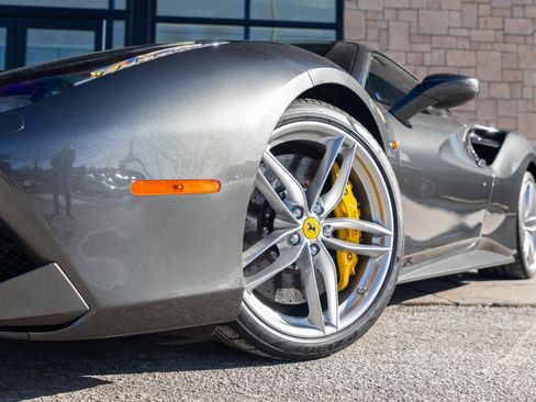 Used 2017 Ferrari 488 GTB image 12