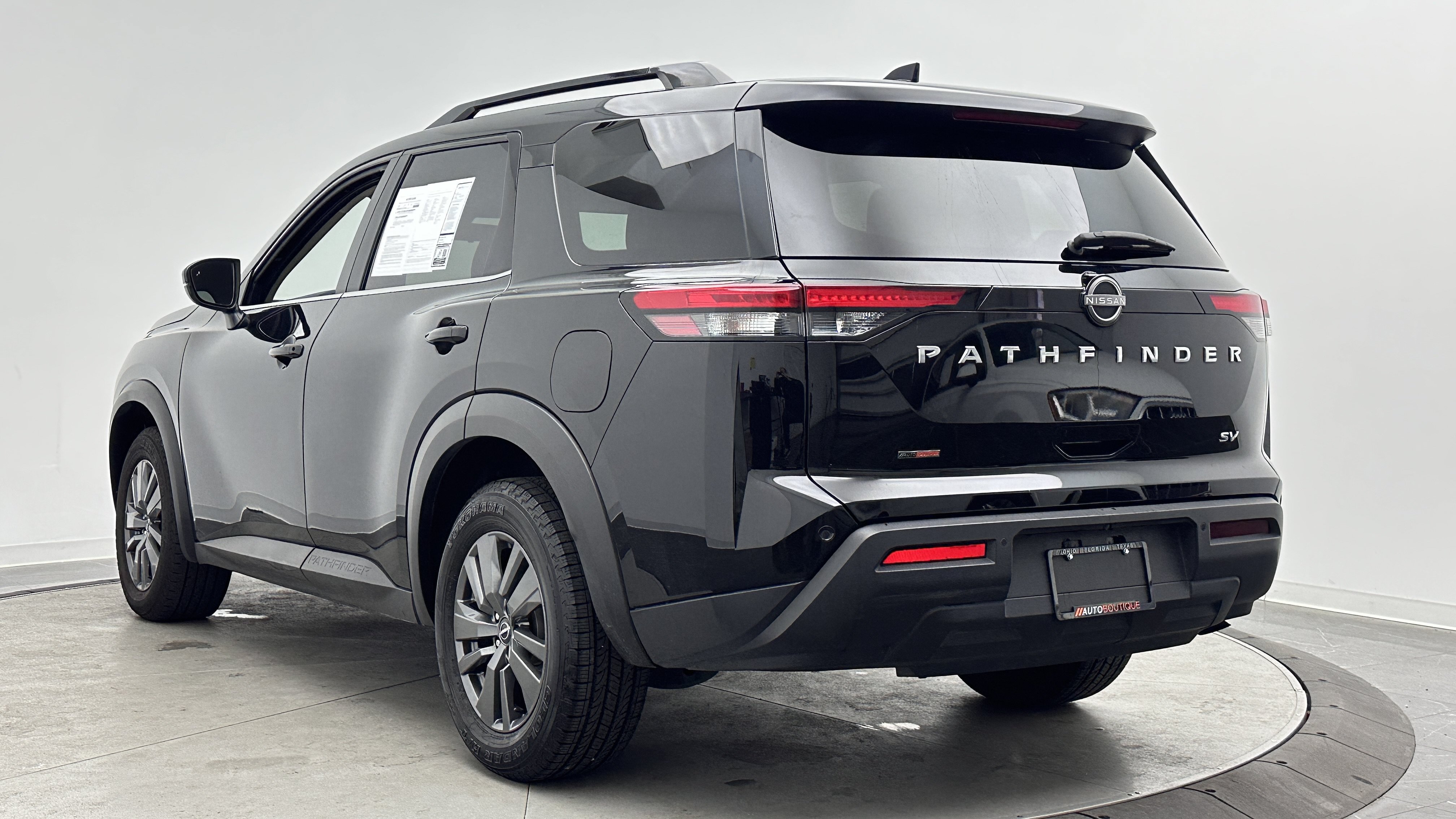 Used 2023 Nissan Pathfinder SV FWD image 5