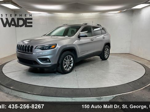 Used 2019 Jeep Cherokee Latitude Plus w/ Trailer Tow Group image 1