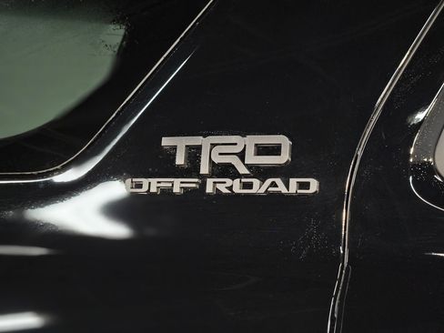 Used 2025 Toyota 4Runner TRD Off-Road image 38