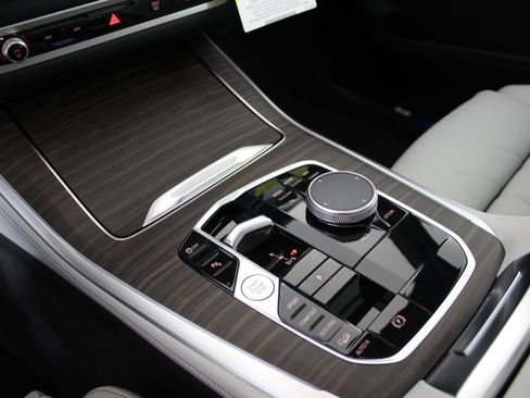 New 2026 BMW X5 xDrive40i image 17