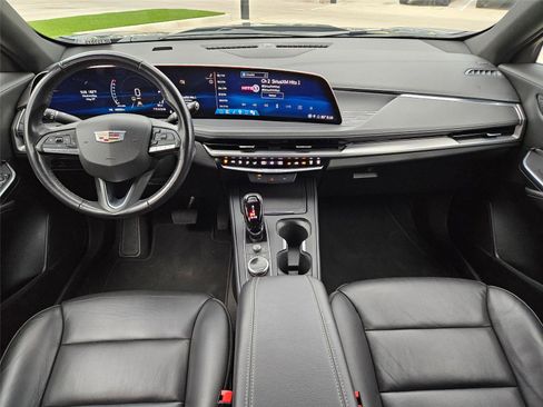 Used 2024 Cadillac XT4 Premium Luxury FWD image 10