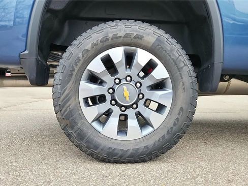 Used 2026 Chevrolet Silverado 2500 Custom w/ Custom Value Package image 2