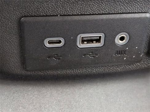 Used 2023 Chevrolet Malibu LT image 32