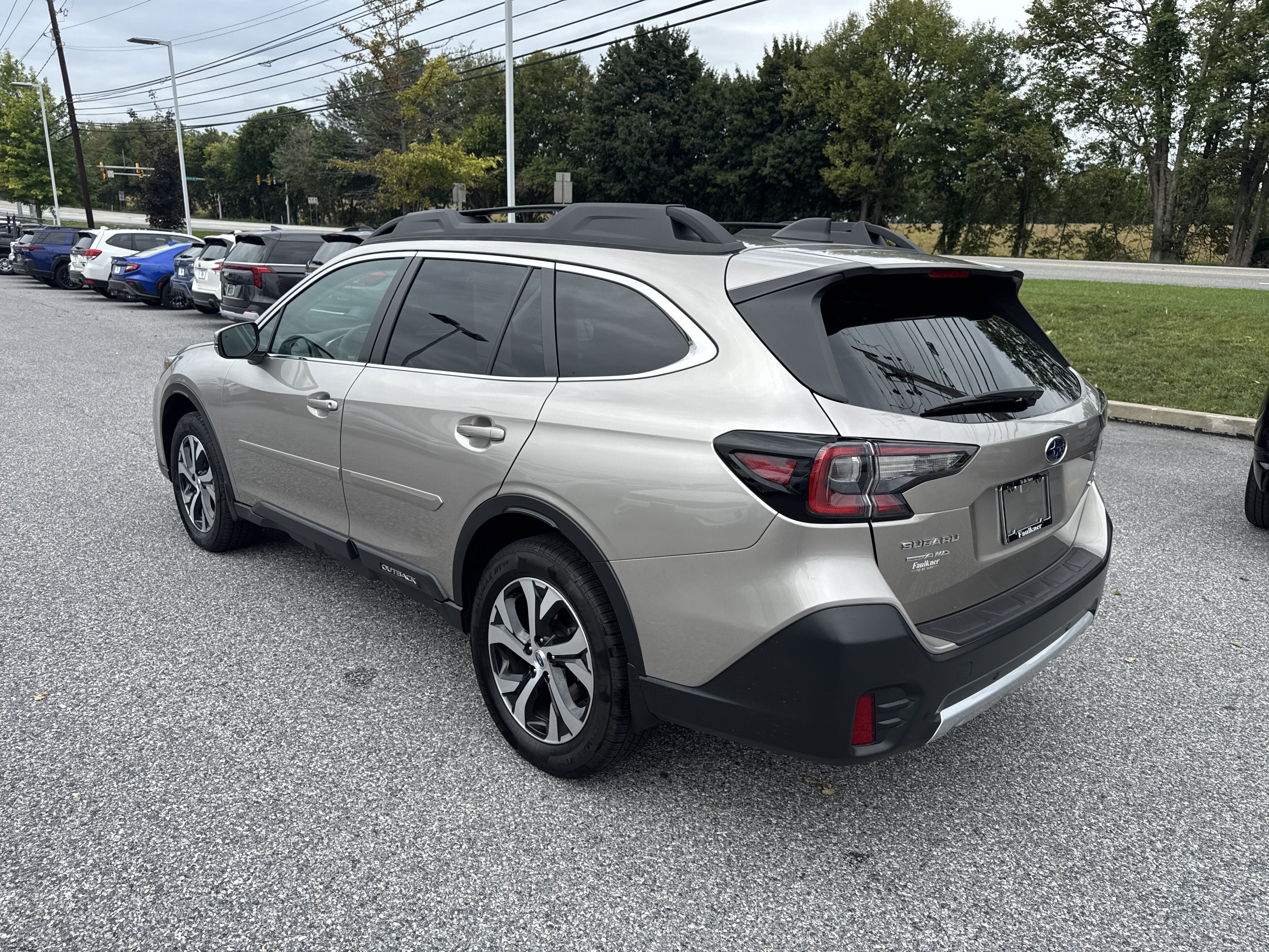 Used 2020 Subaru Outback Limited w/ Popular Package #2 AWD/4WD image 30