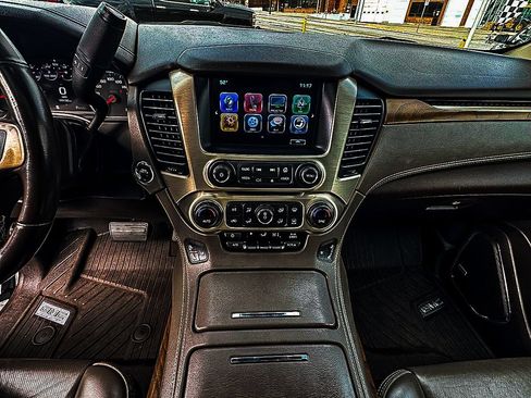 Used 2020 GMC Yukon Denali w/ Denali Ultimate Package AWD/4WD image 18