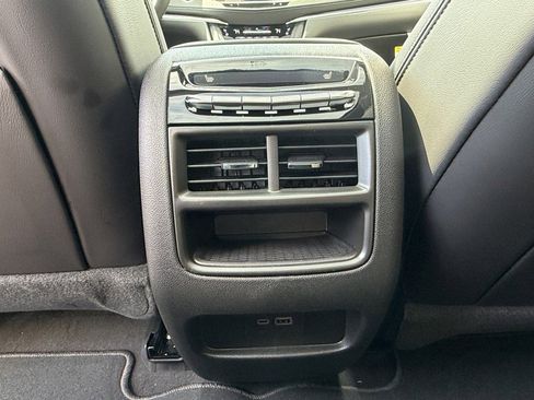 New 2026 Cadillac XT5 Premium Luxury image 8