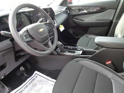 Certified 2026 Chevrolet TrailBlazer LT w/ Driver Confidence Package image 11