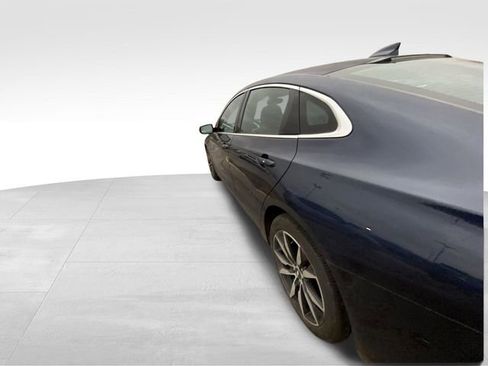 Used 2017 Chevrolet Malibu LT image 6